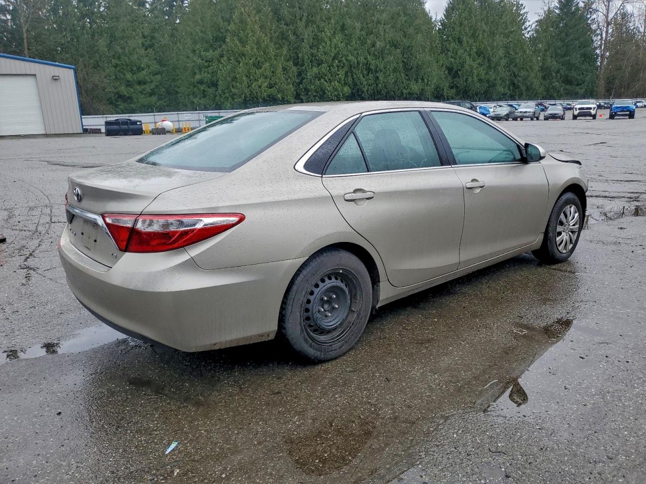 2016 TOYOTA CAMRY LE photo 9
