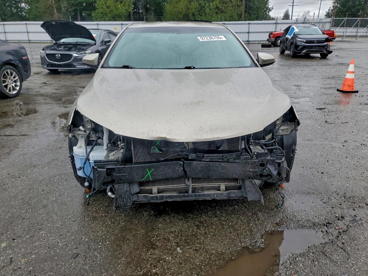 2016 TOYOTA CAMRY LE photo 17