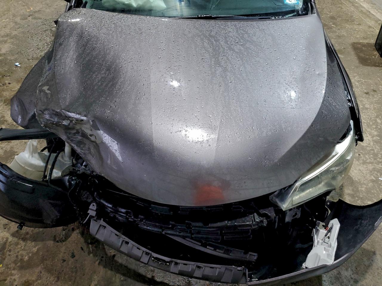 2015 TOYOTA CAMRY LE photo 11