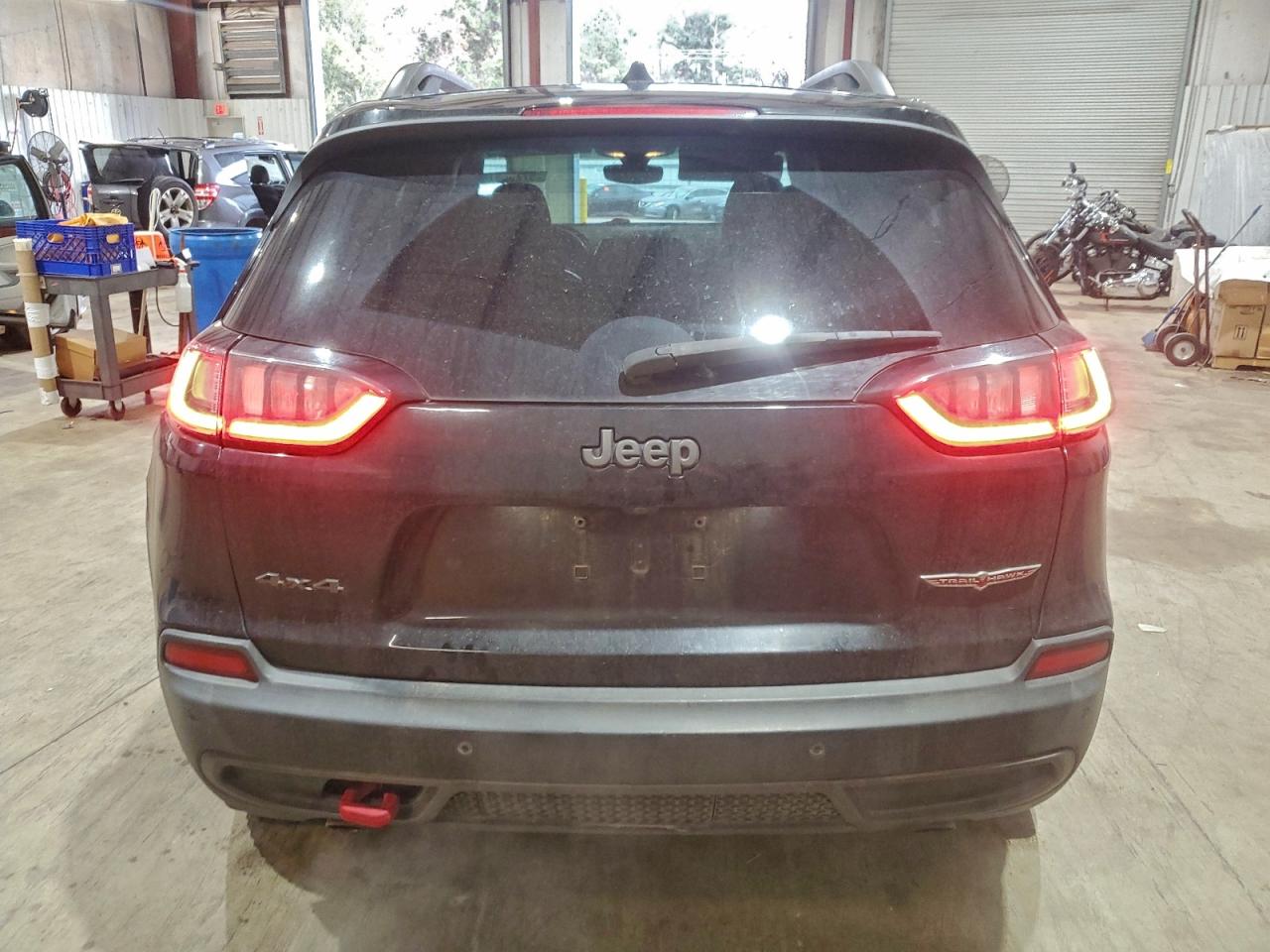 2019 JEEP CHEROKEE TRAILHAWK photo 6