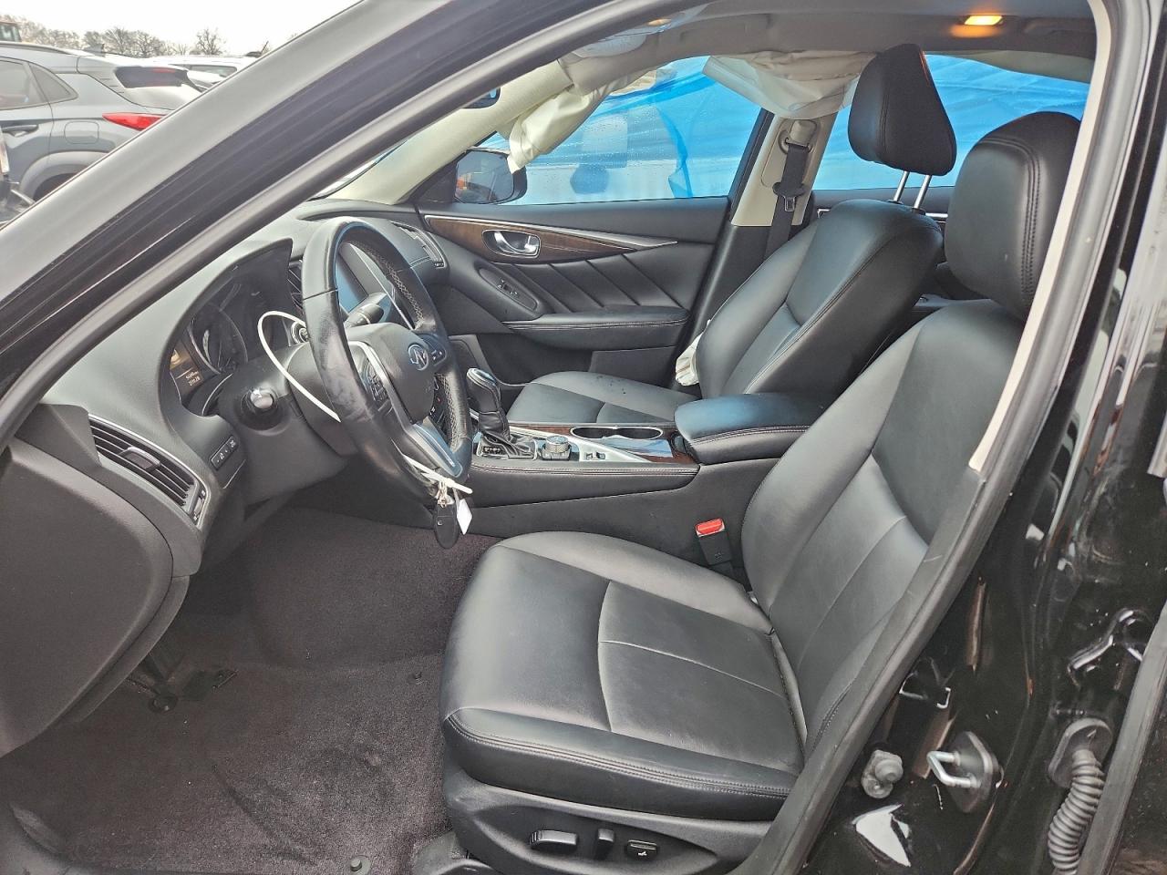 2018 INFINITI Q50 LUXE photo 7