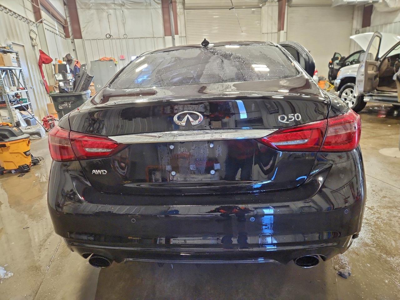 2018 INFINITI Q50 LUXE photo 6