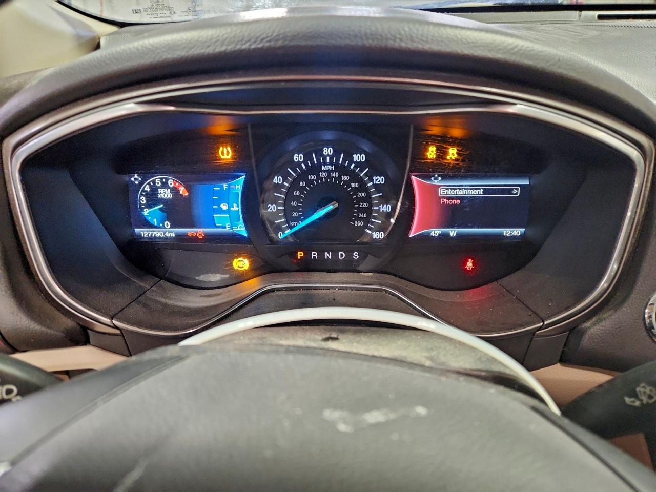 2017 FORD FUSION SE photo 9