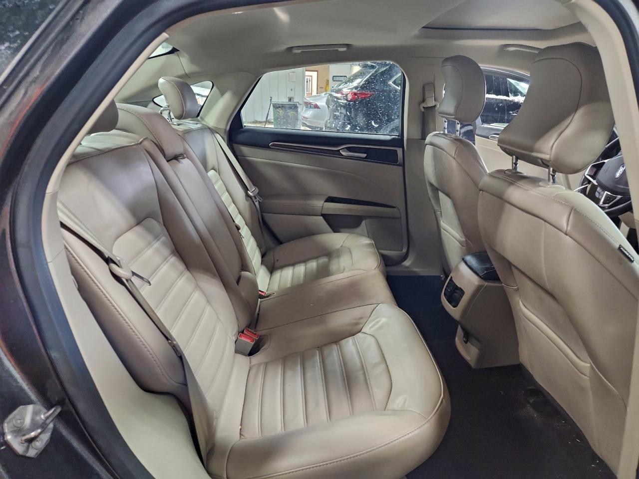 2017 FORD FUSION SE photo 10