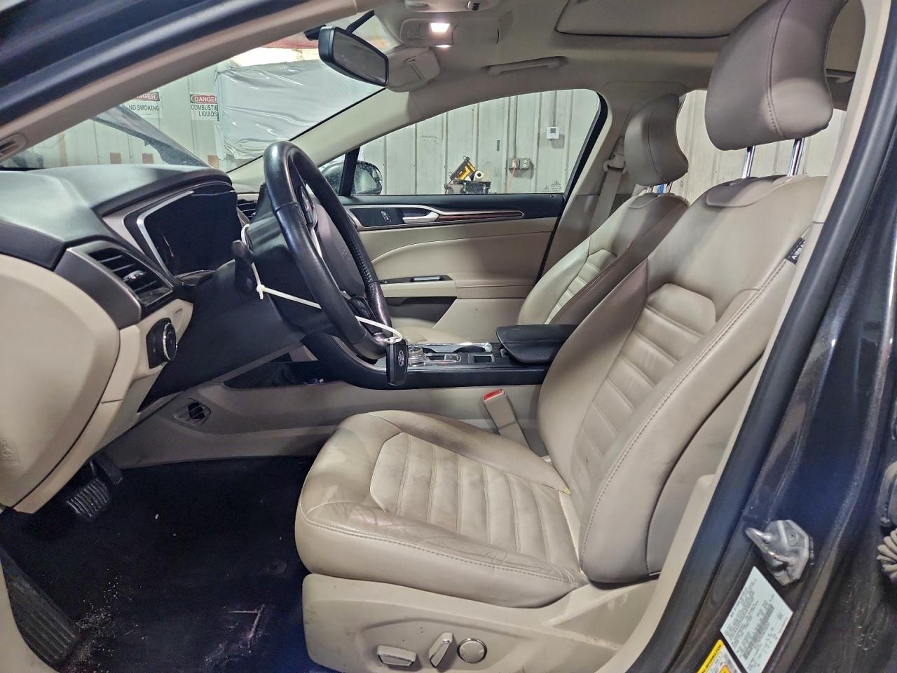 2017 FORD FUSION SE photo 7