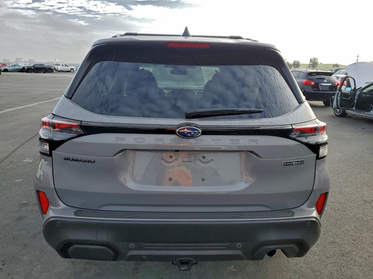 2025 SUBARU FORESTER TOURING photo 16
