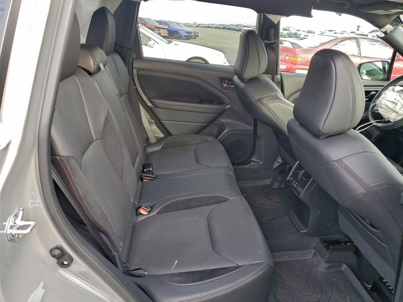 2025 SUBARU FORESTER TOURING photo 31