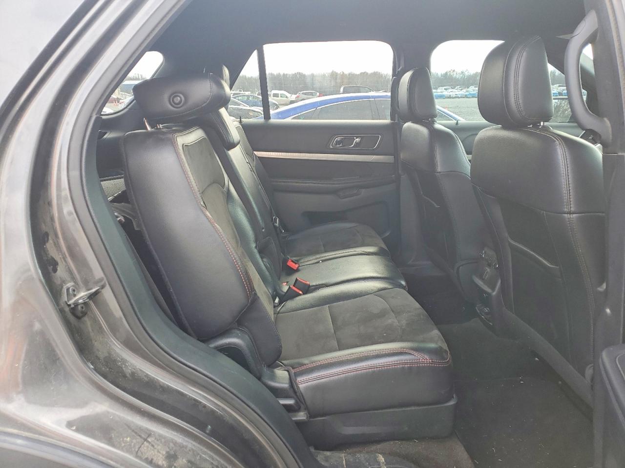 2018 FORD EXPLORER XLT photo 11