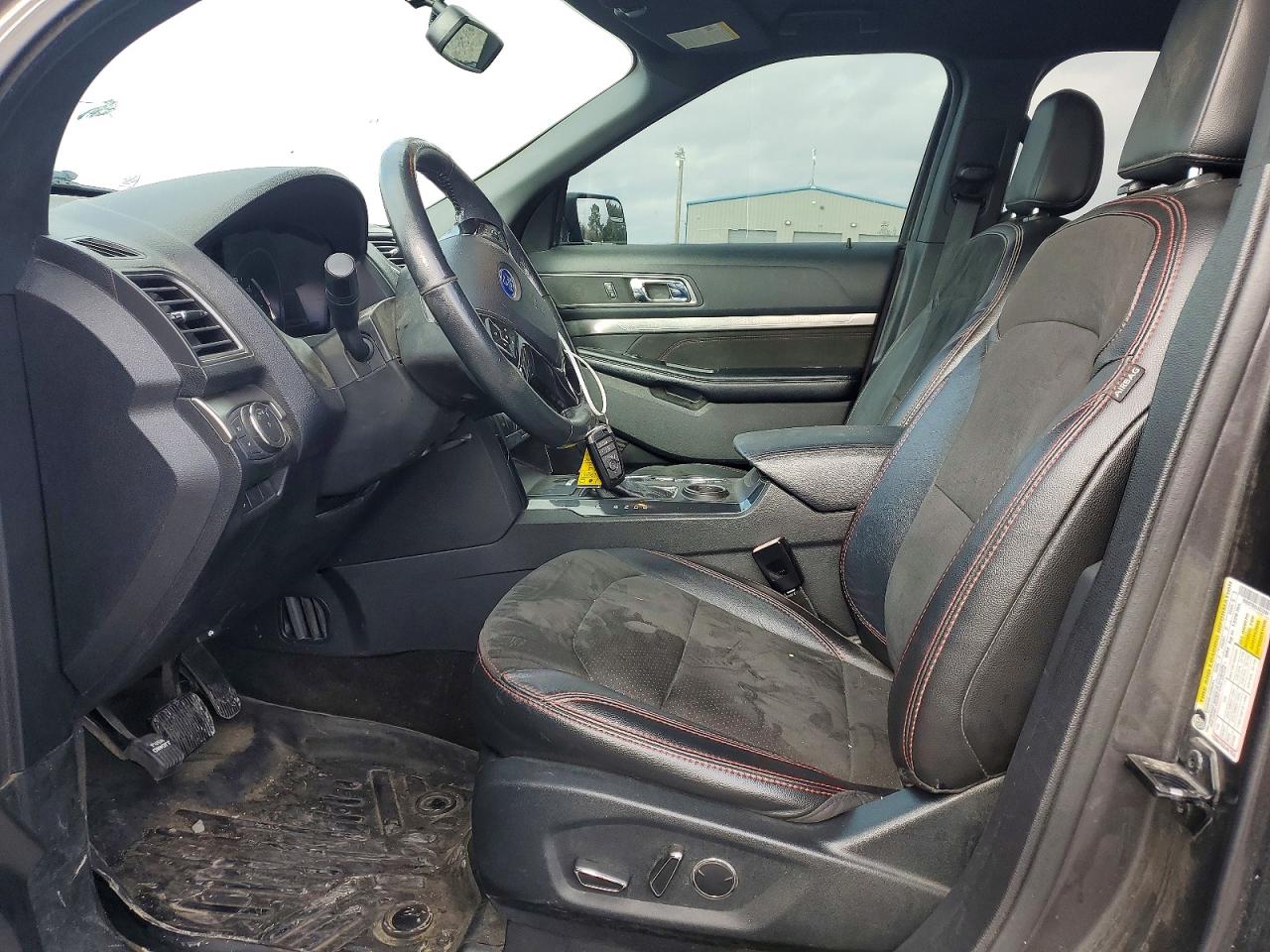 2018 FORD EXPLORER XLT photo 7