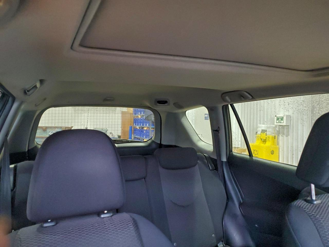 2011 TOYOTA RAV4 photo 10