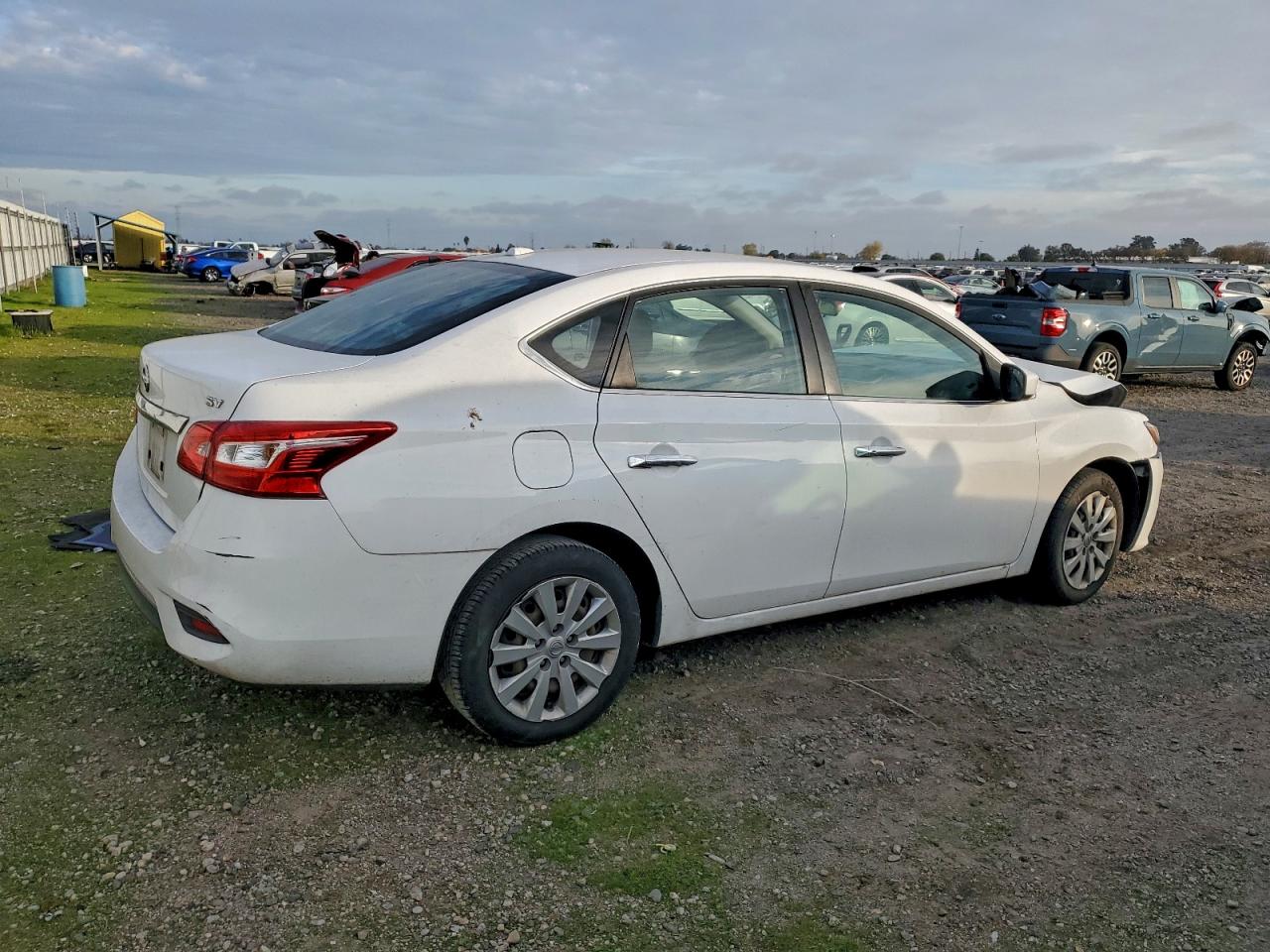2017 NISSAN SENTRA S photo 3