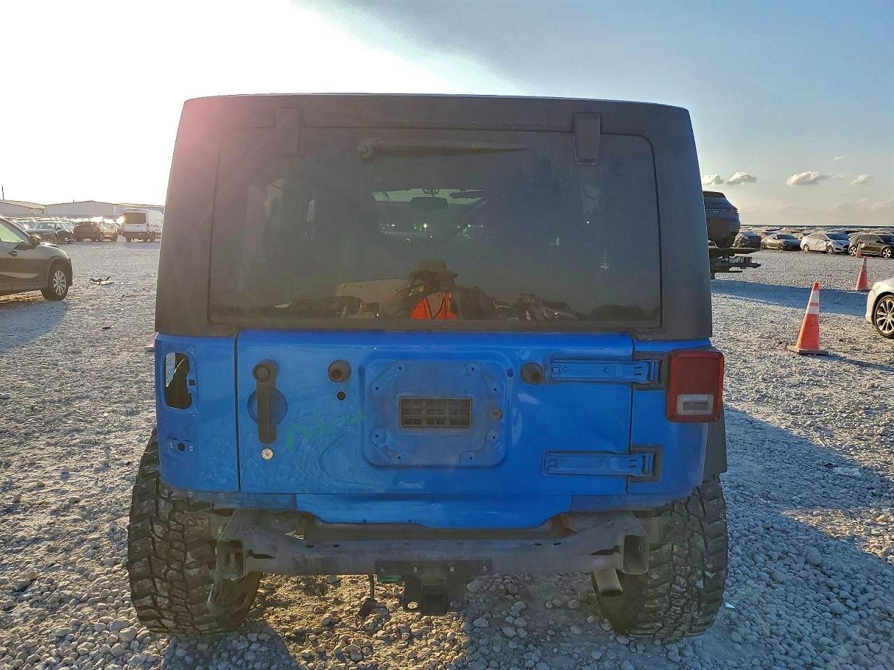 2015 JEEP WRANGLER UNLIMITED SPORT photo 6