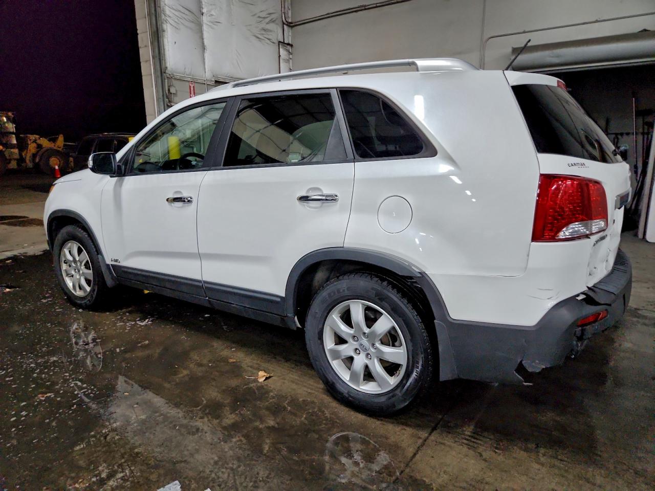 2013 KIA SORENTO LX photo 2