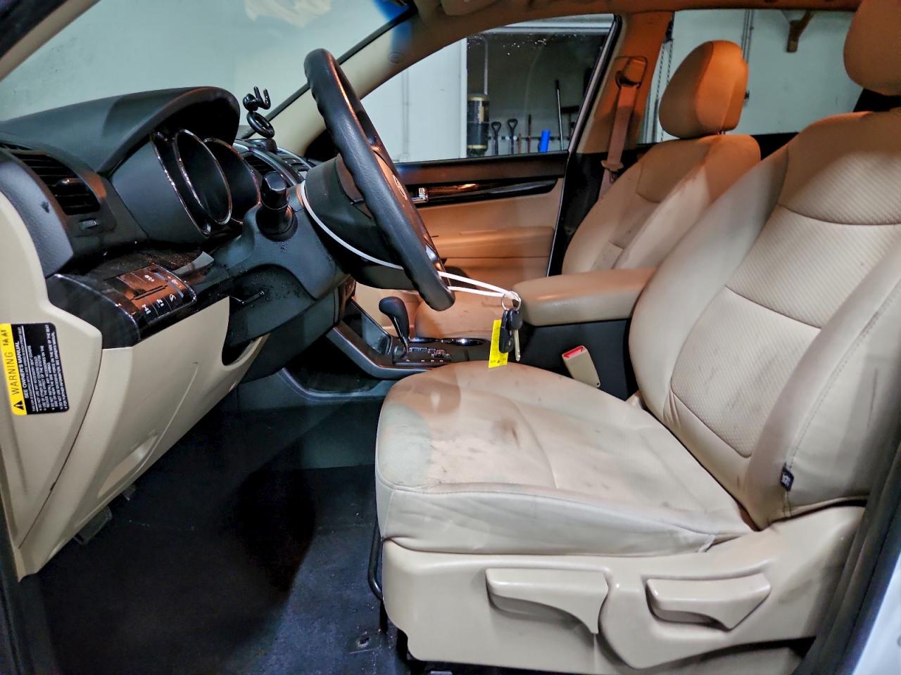 2013 KIA SORENTO LX photo 7