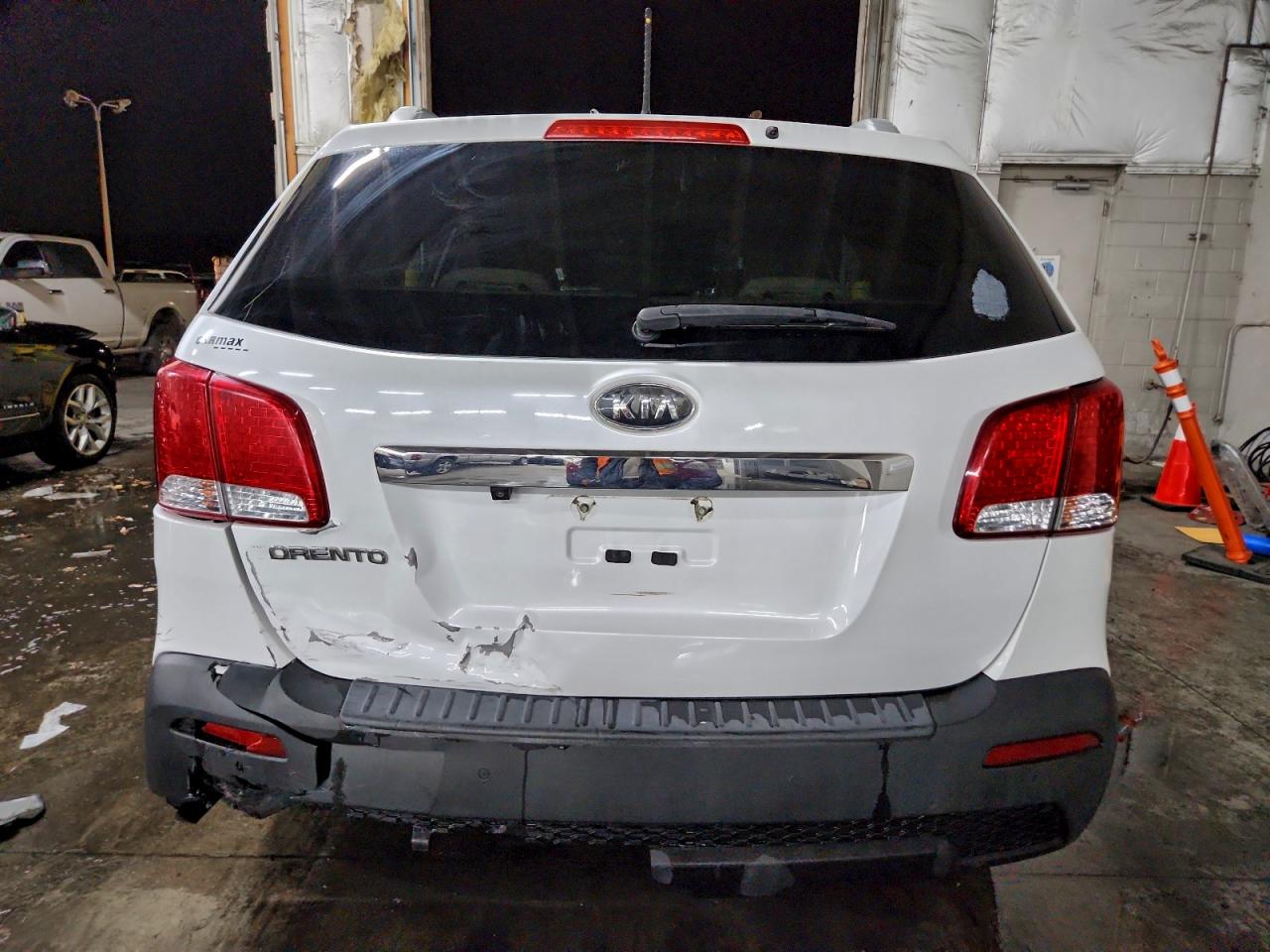 2013 KIA SORENTO LX photo 6
