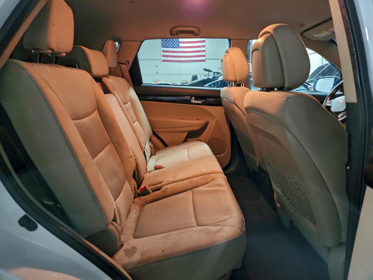 2013 KIA SORENTO LX photo 11