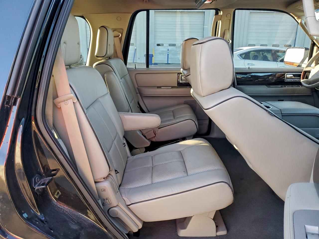 2008 LINCOLN NAVIGATOR photo 11