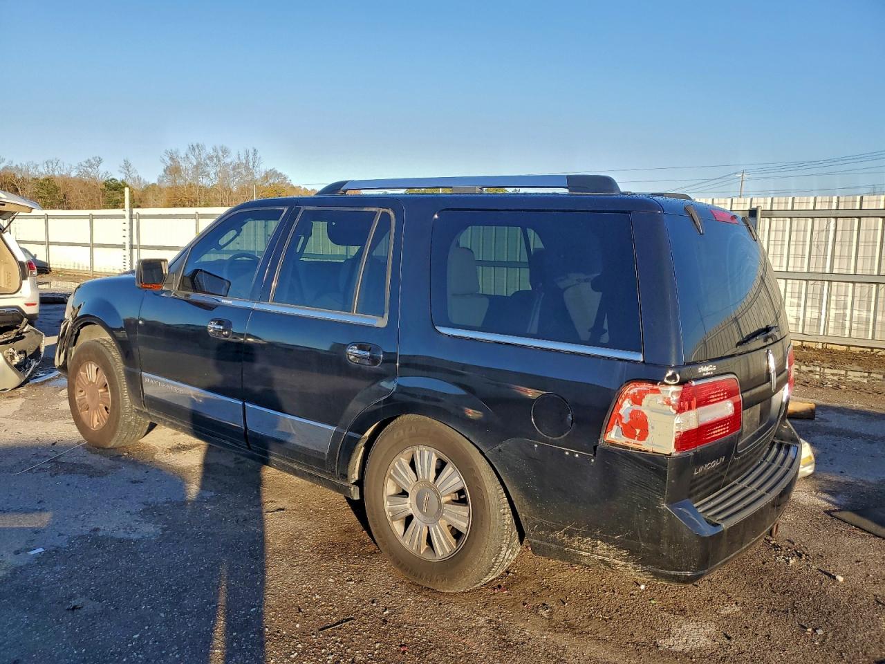 2008 LINCOLN NAVIGATOR photo 2