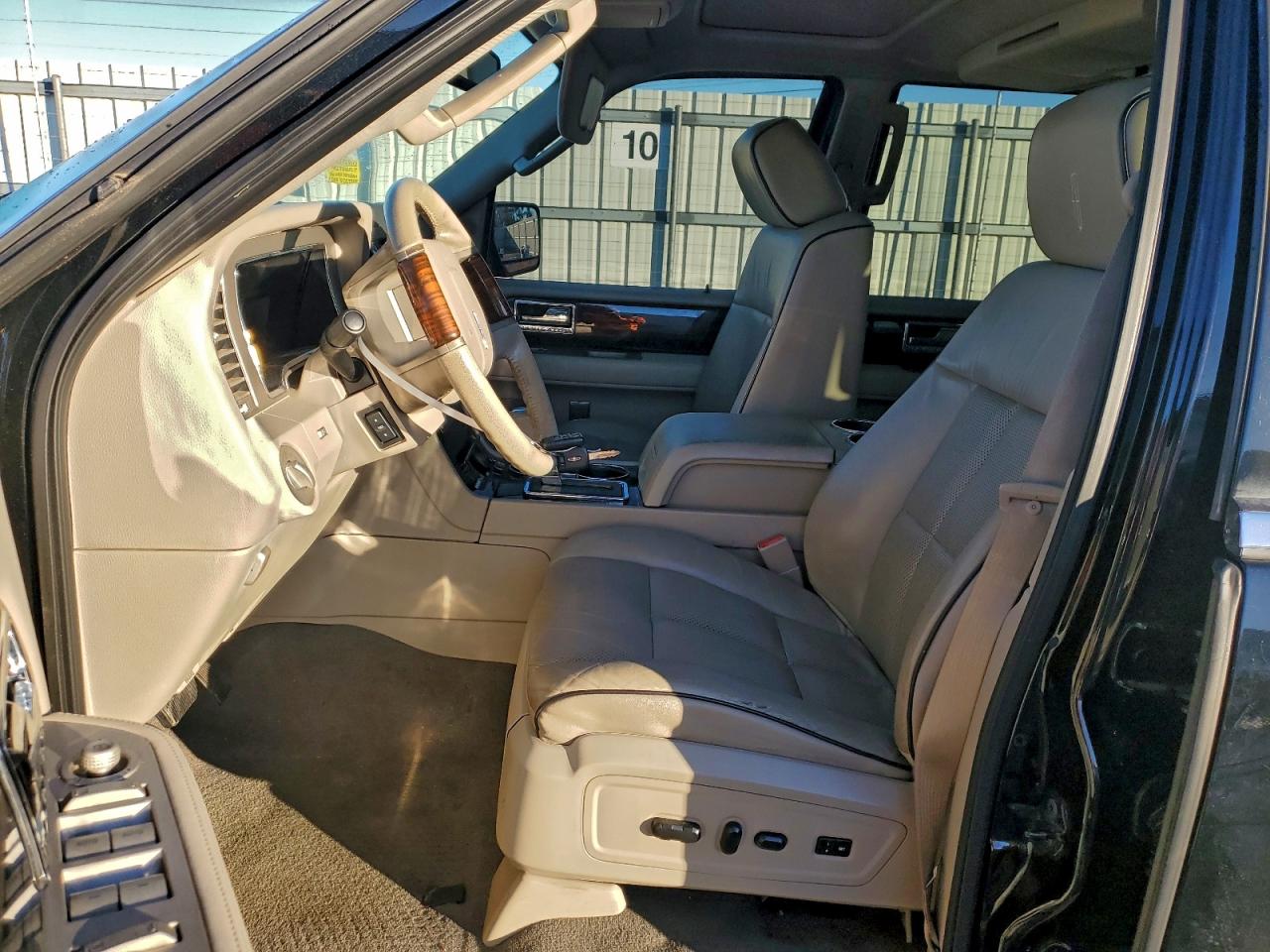2008 LINCOLN NAVIGATOR photo 7