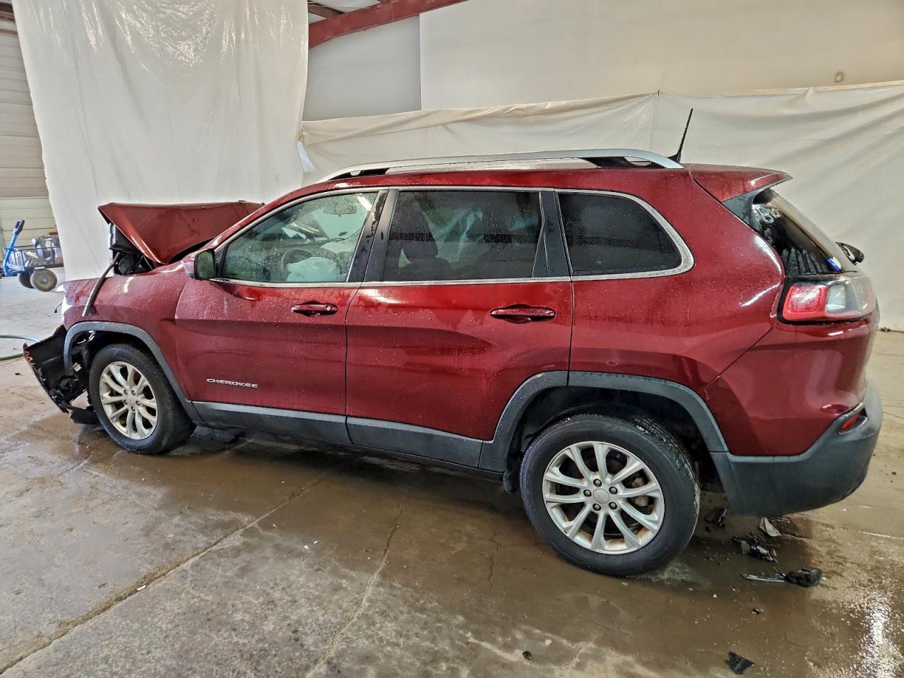 2019 JEEP CHEROKEE LATITUDE photo 2