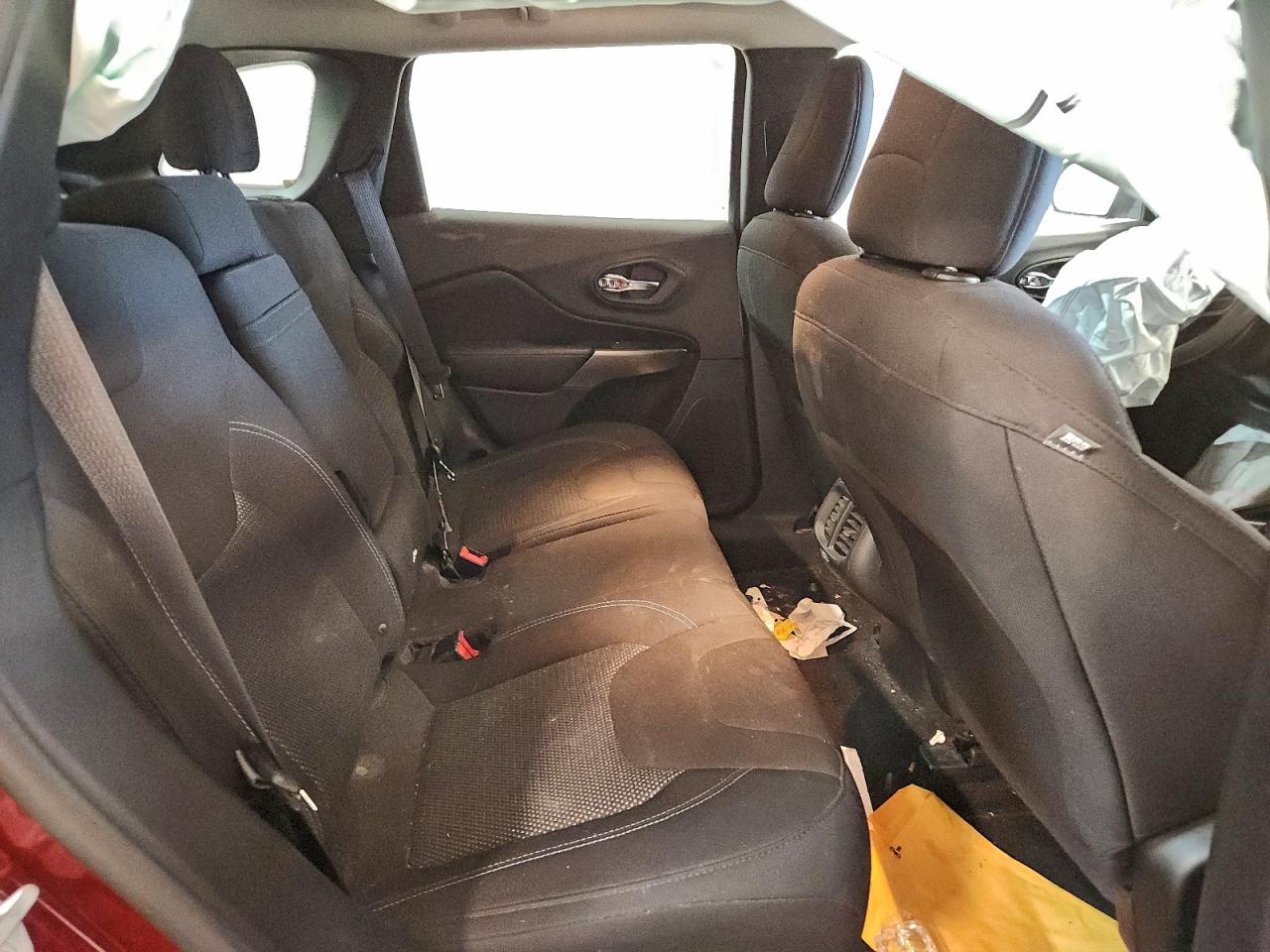 2019 JEEP CHEROKEE LATITUDE photo 11