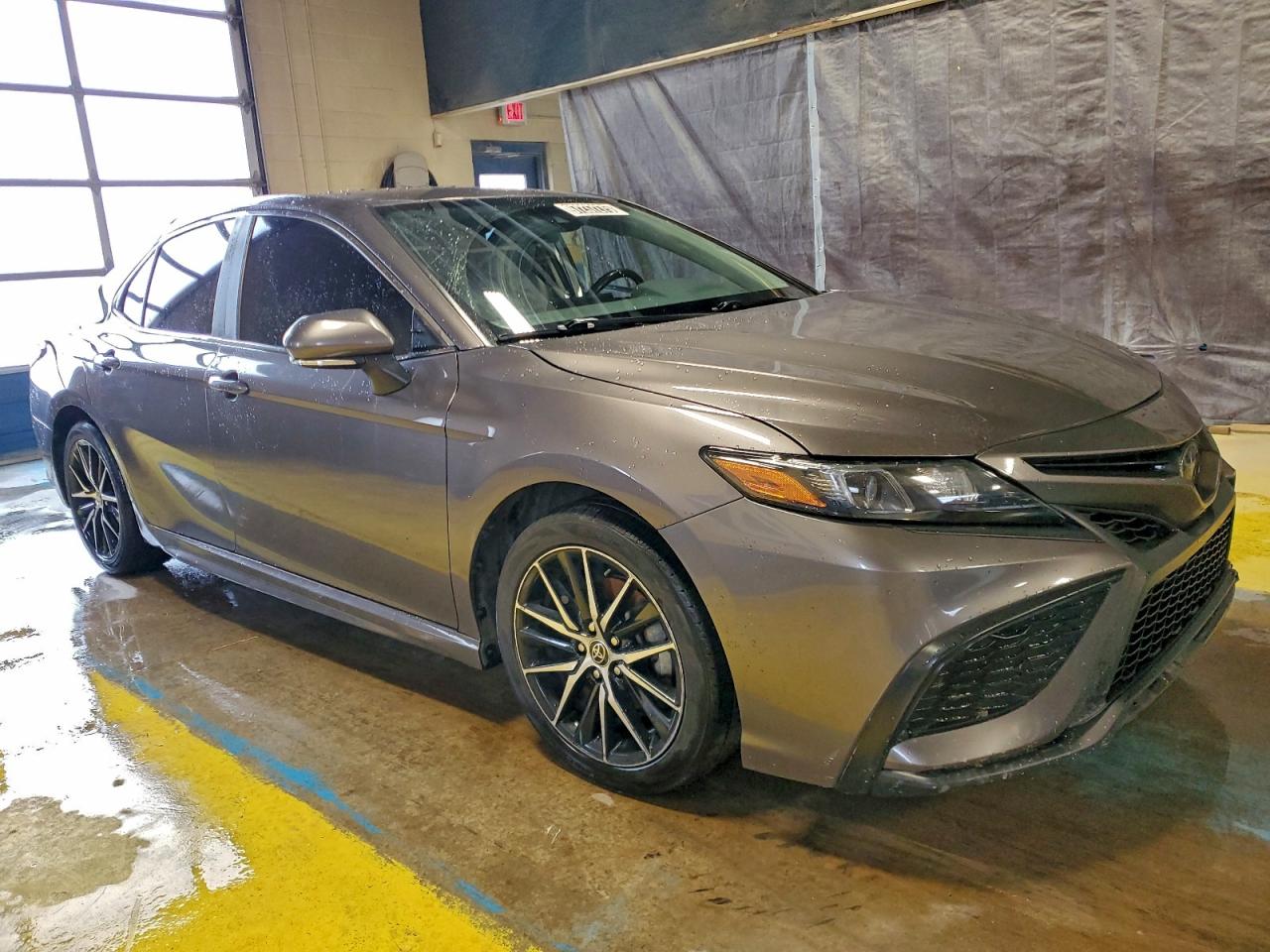 2022 TOYOTA CAMRY SE photo 4