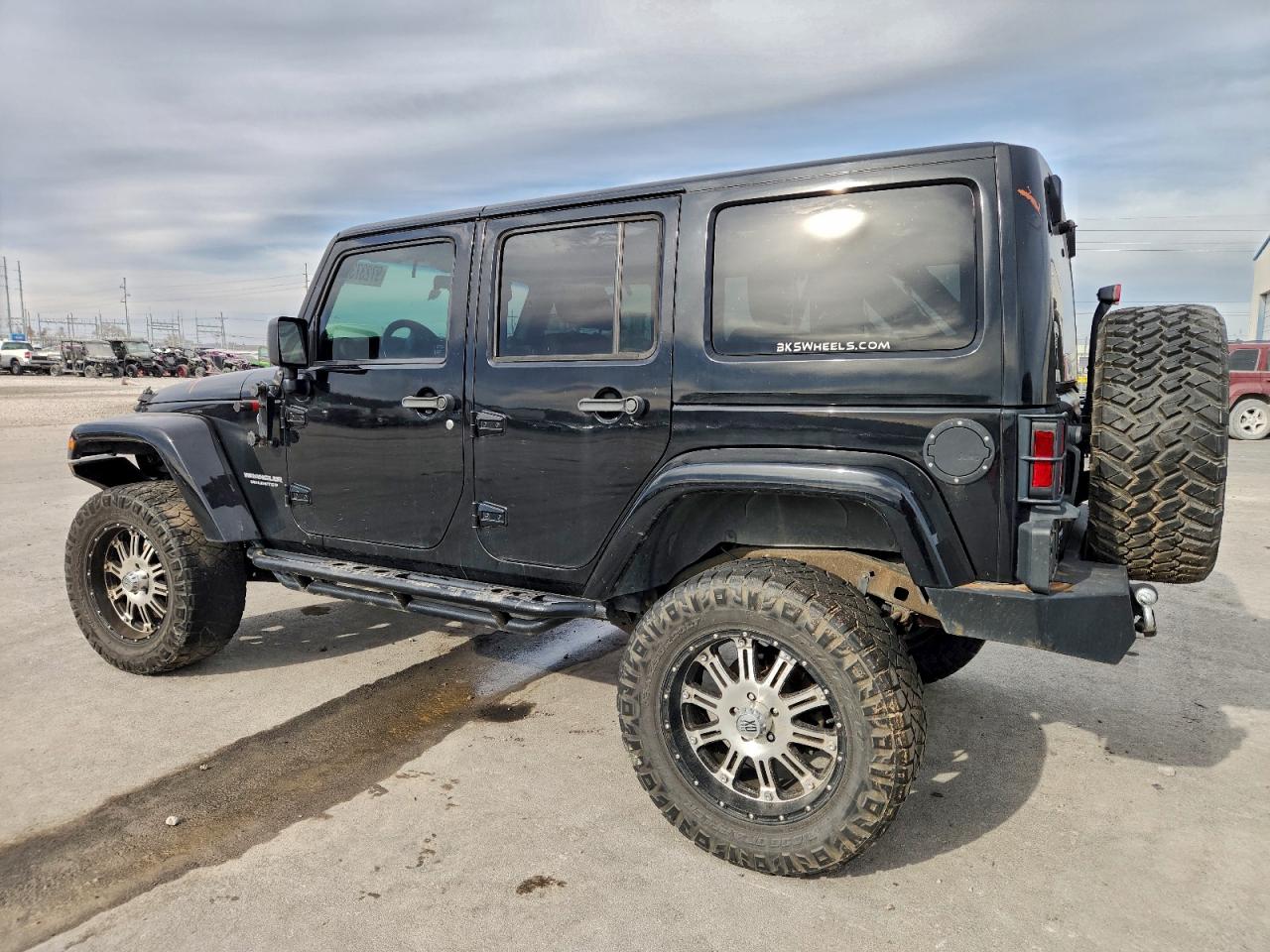 2011 JEEP WRANGLER UNLIMITED SPORT photo 2