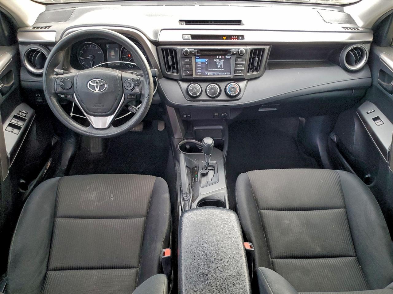 2017 TOYOTA RAV4 LE photo 8