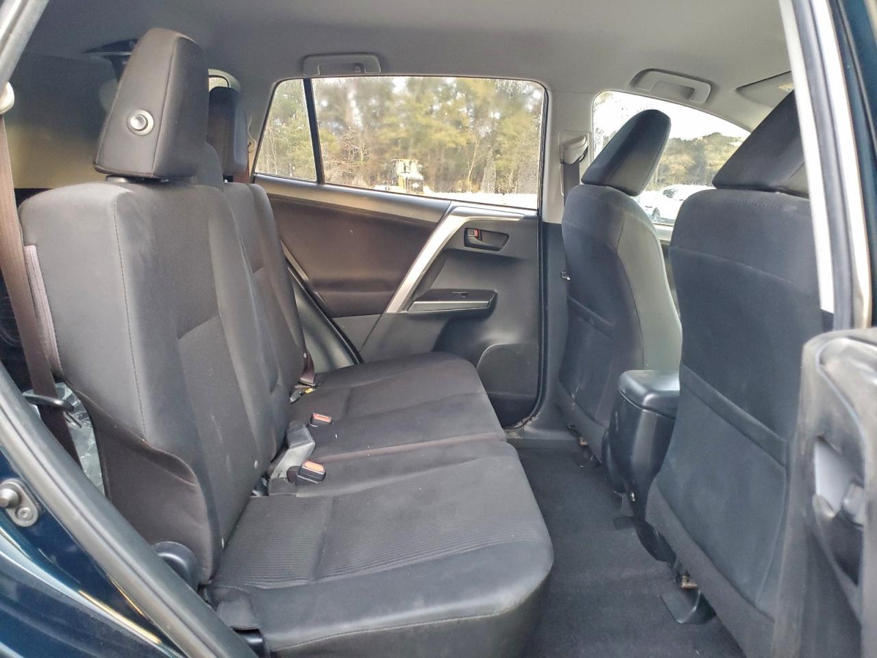 2017 TOYOTA RAV4 LE photo 10