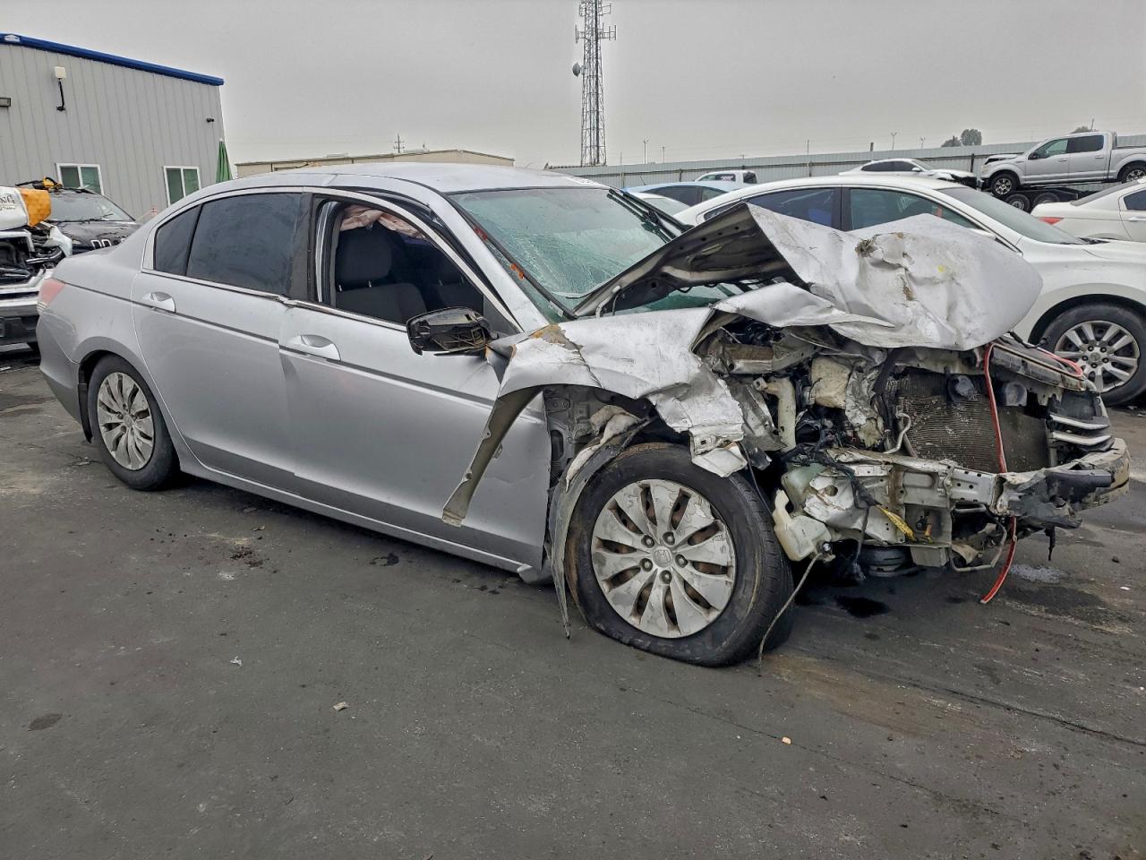 2012 HONDA ACCORD LX photo 4