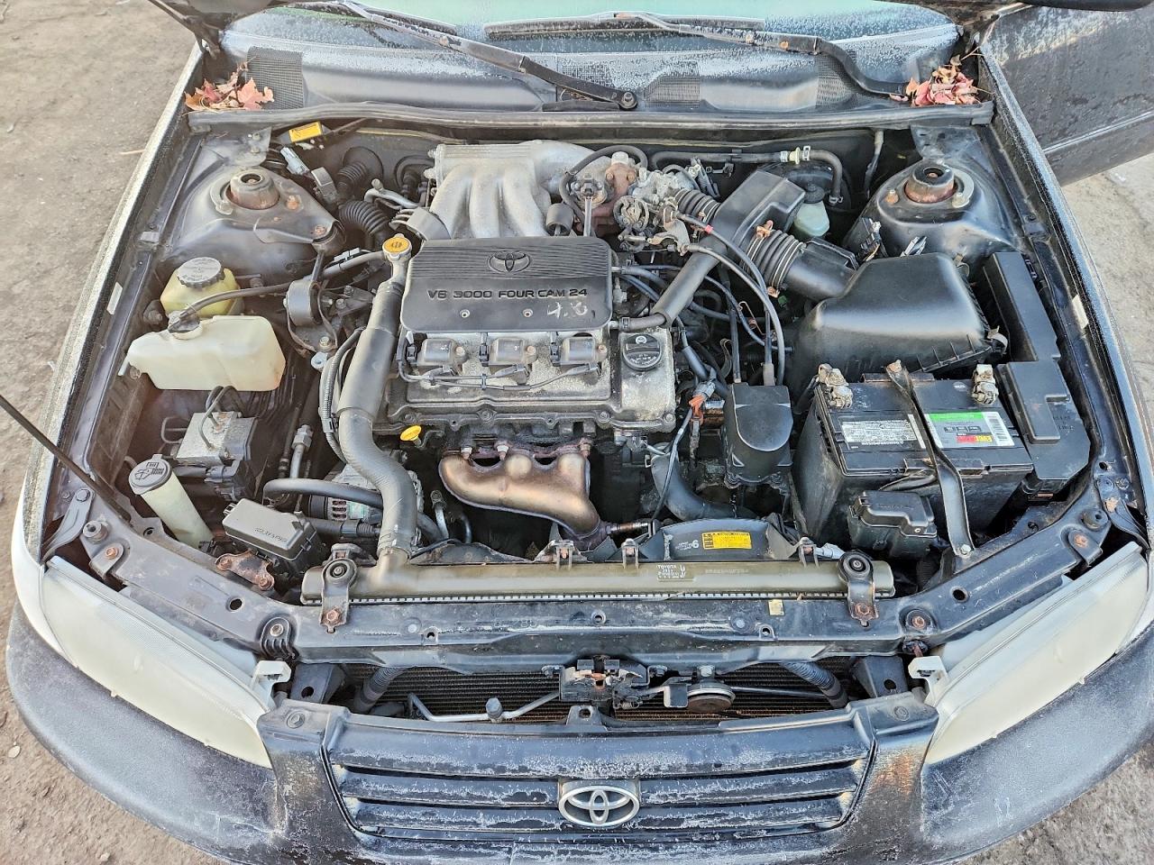 1999 TOYOTA CAMRY LE photo 11