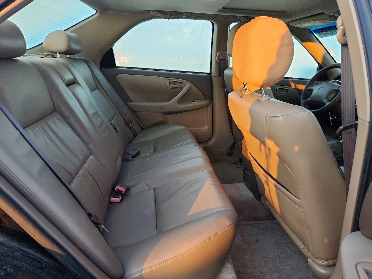 1999 TOYOTA CAMRY LE photo 10