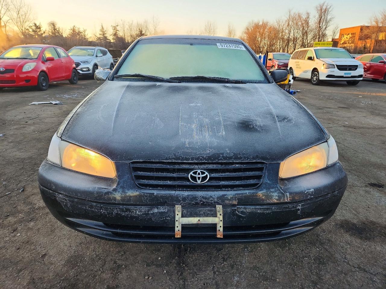 1999 TOYOTA CAMRY LE photo 5