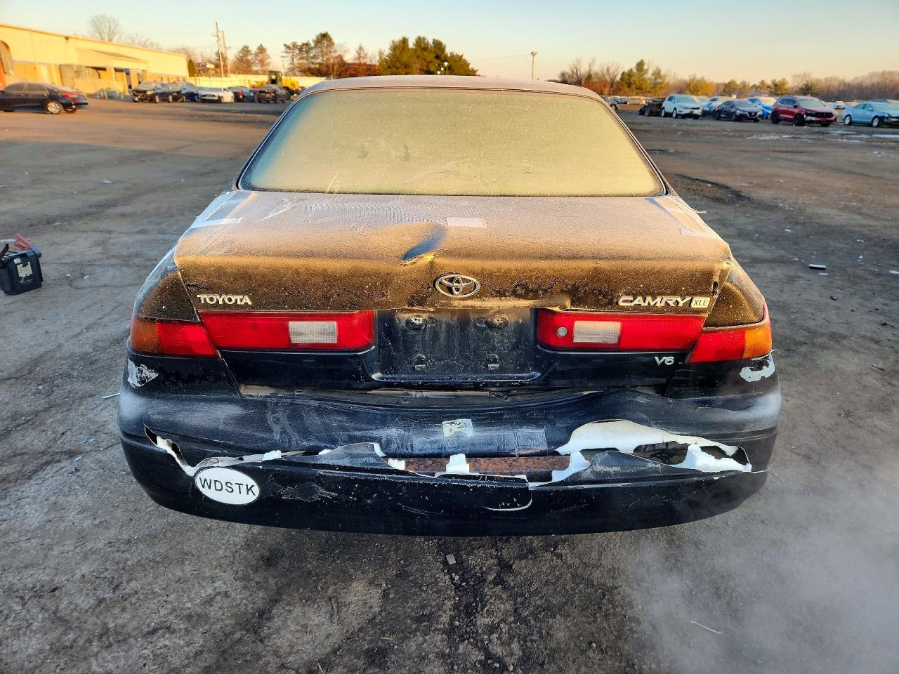 1999 TOYOTA CAMRY LE photo 6