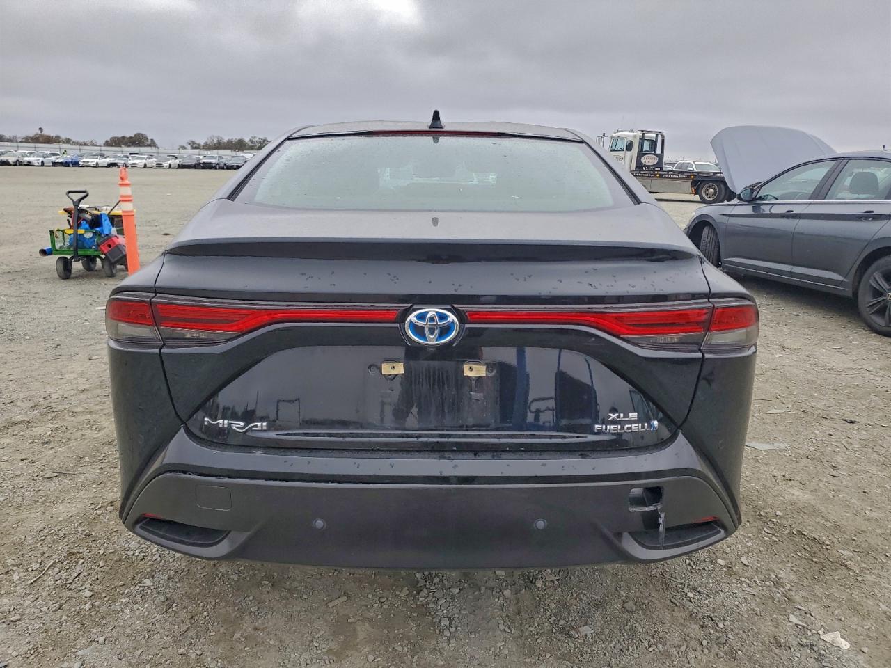 2021 TOYOTA MIRAI XLE photo 6