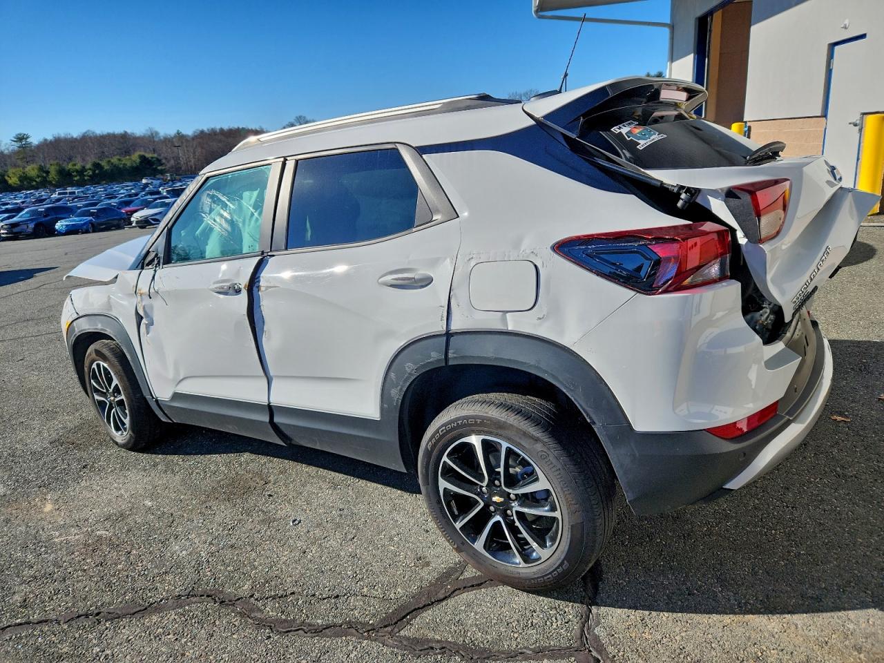 2025 CHEVROLET TRAILBLAZER LT photo 3