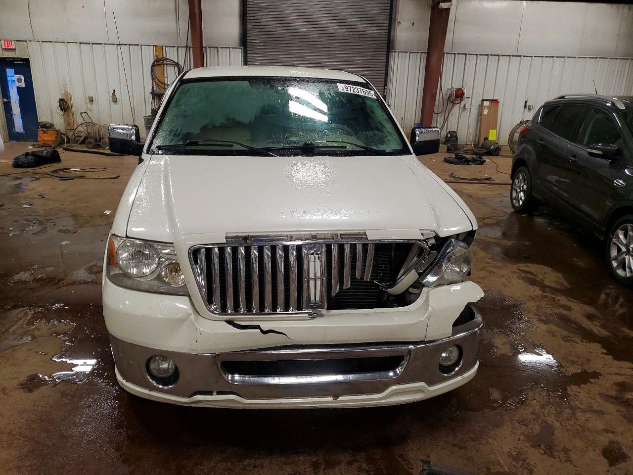 2006 LINCOLN MARK LT photo 13