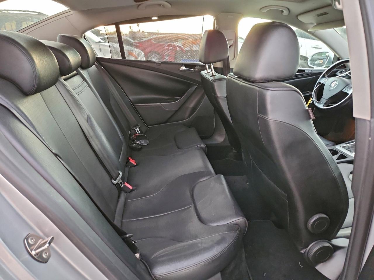 2008 VOLKSWAGEN PASSAT KOMFORT photo 28