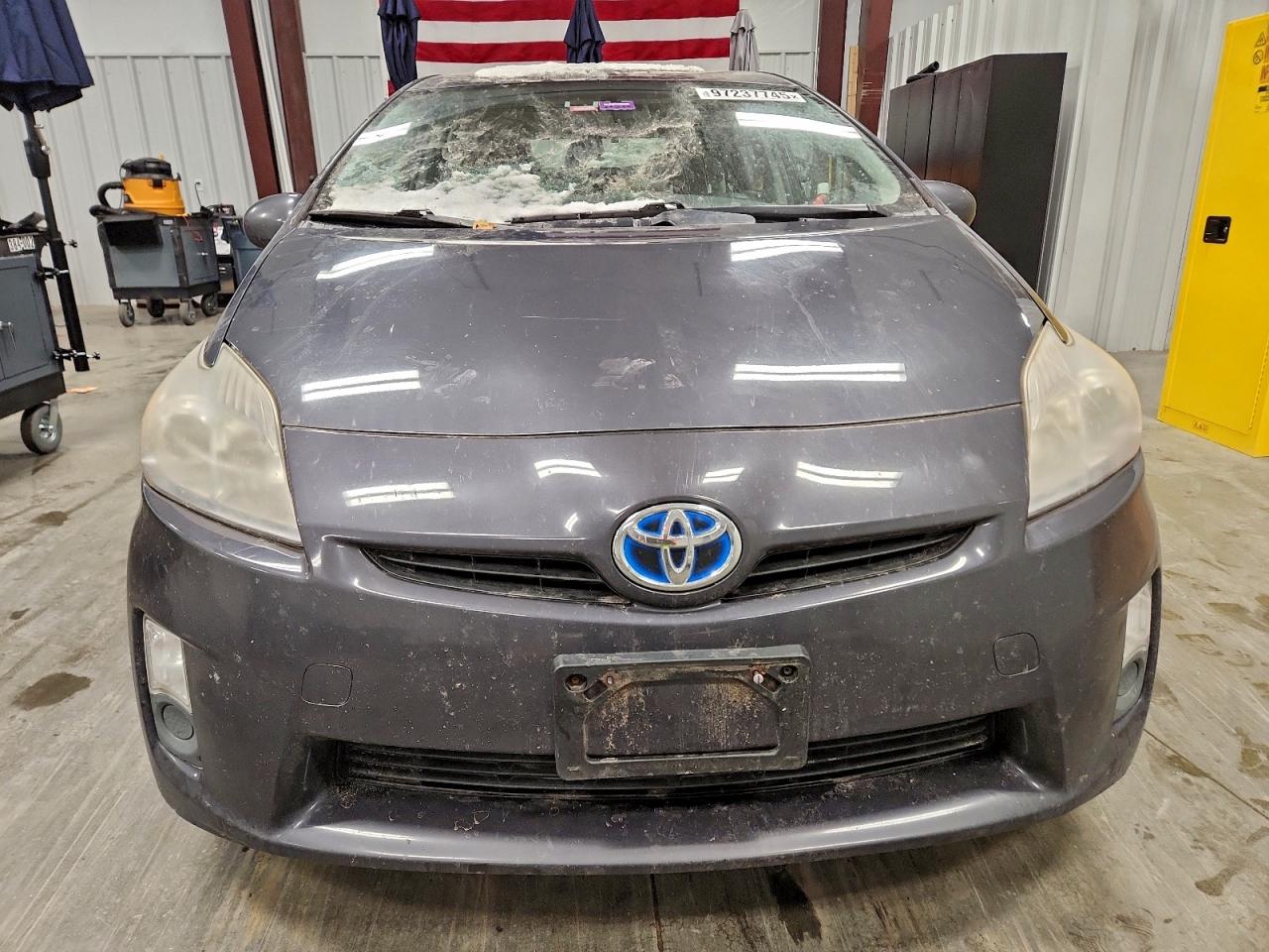 2010 TOYOTA PRIUS photo 5