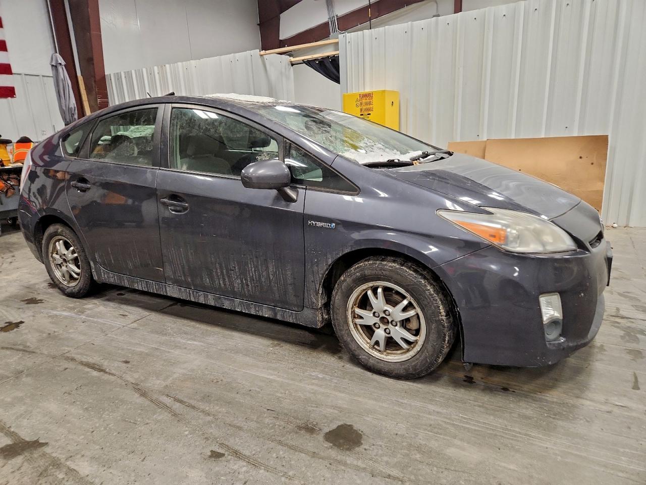 2010 TOYOTA PRIUS photo 4