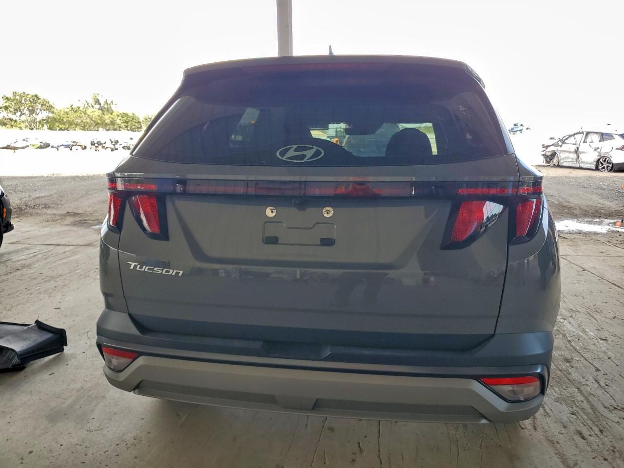 2025 HYUNDAI TUCSON SE photo 6