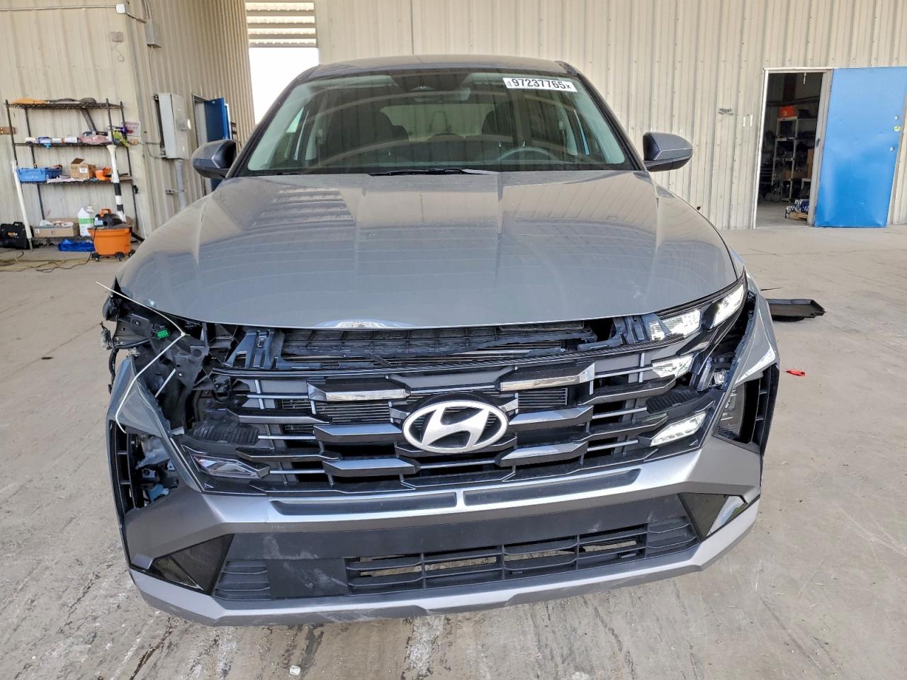 2025 HYUNDAI TUCSON SE photo 5