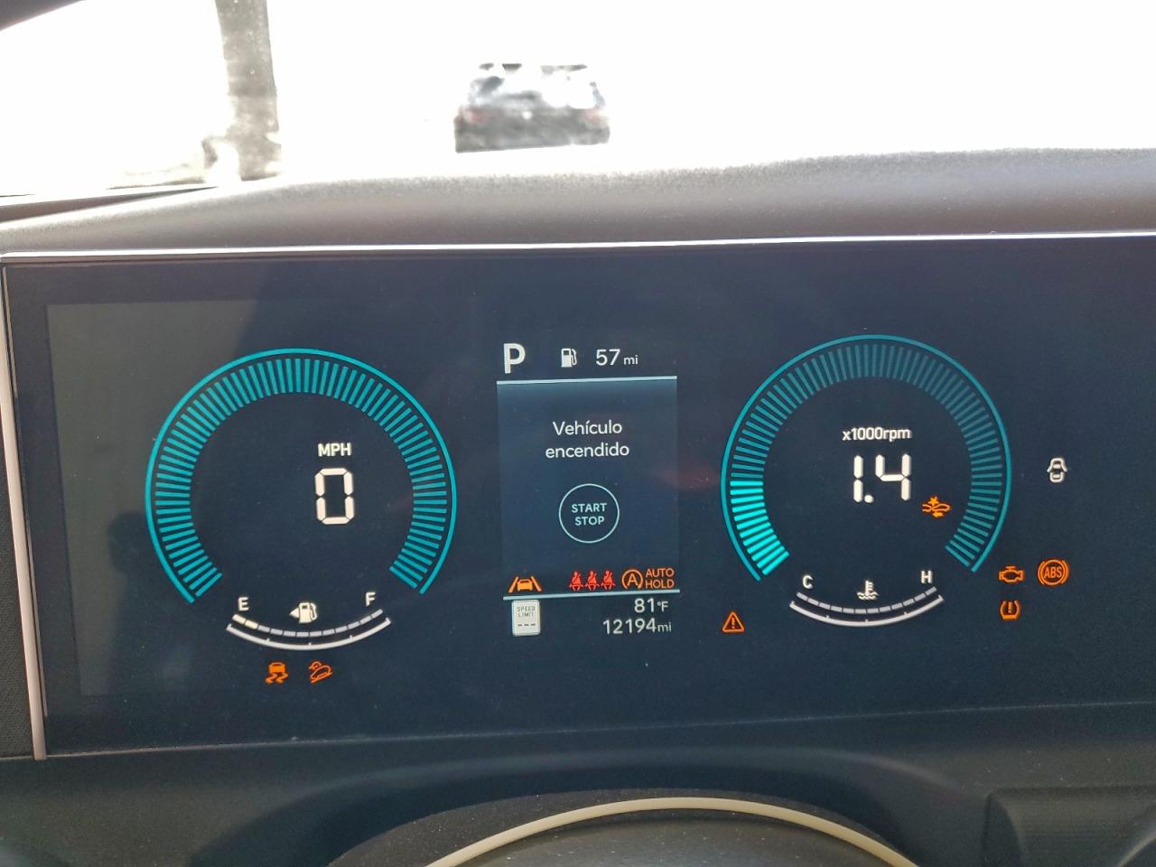 2025 HYUNDAI TUCSON SE photo 9
