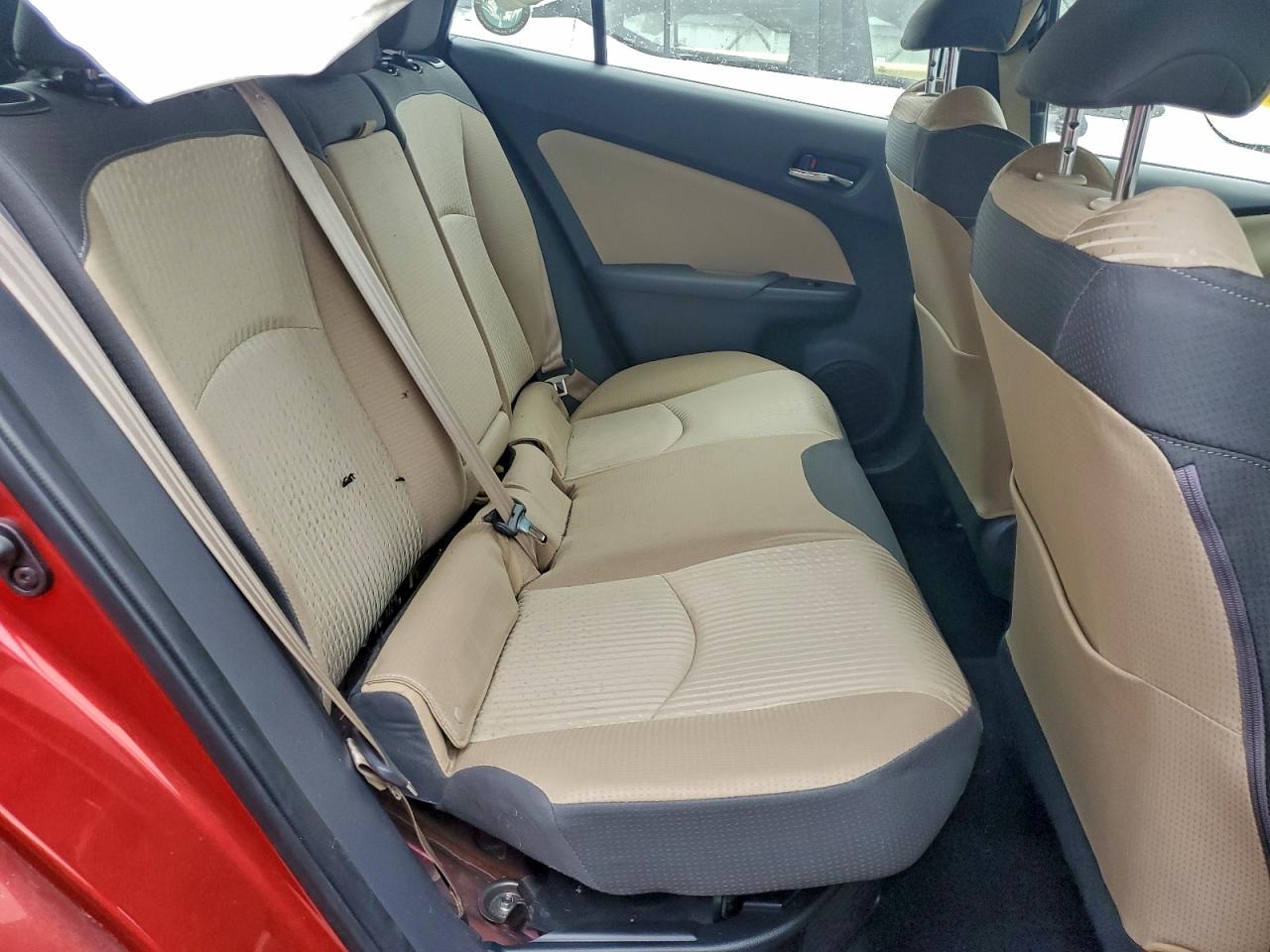 2016 TOYOTA PRIUS photo 10