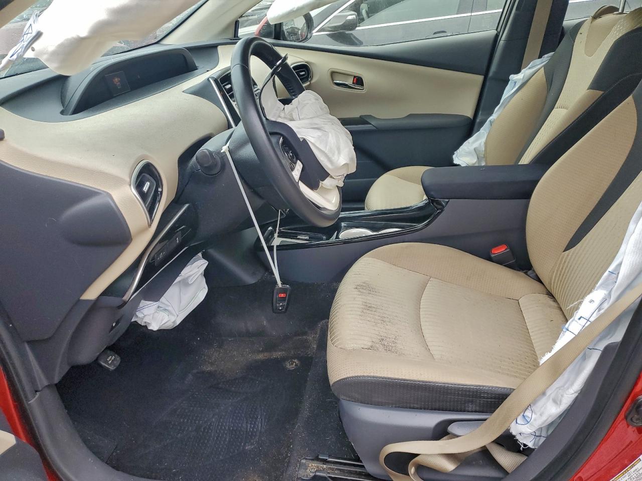 2016 TOYOTA PRIUS photo 7