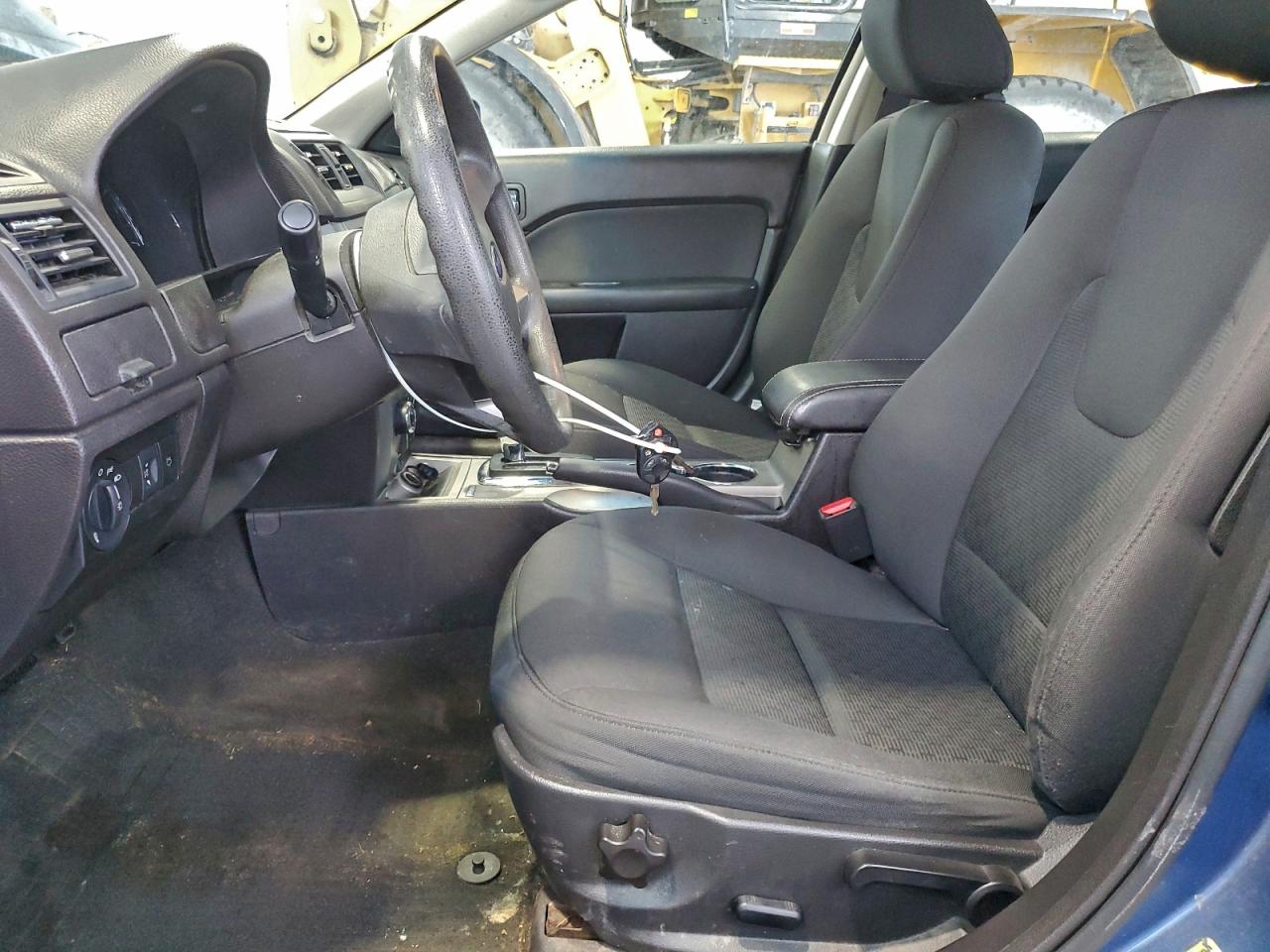 2010 FORD FUSION SE photo 13
