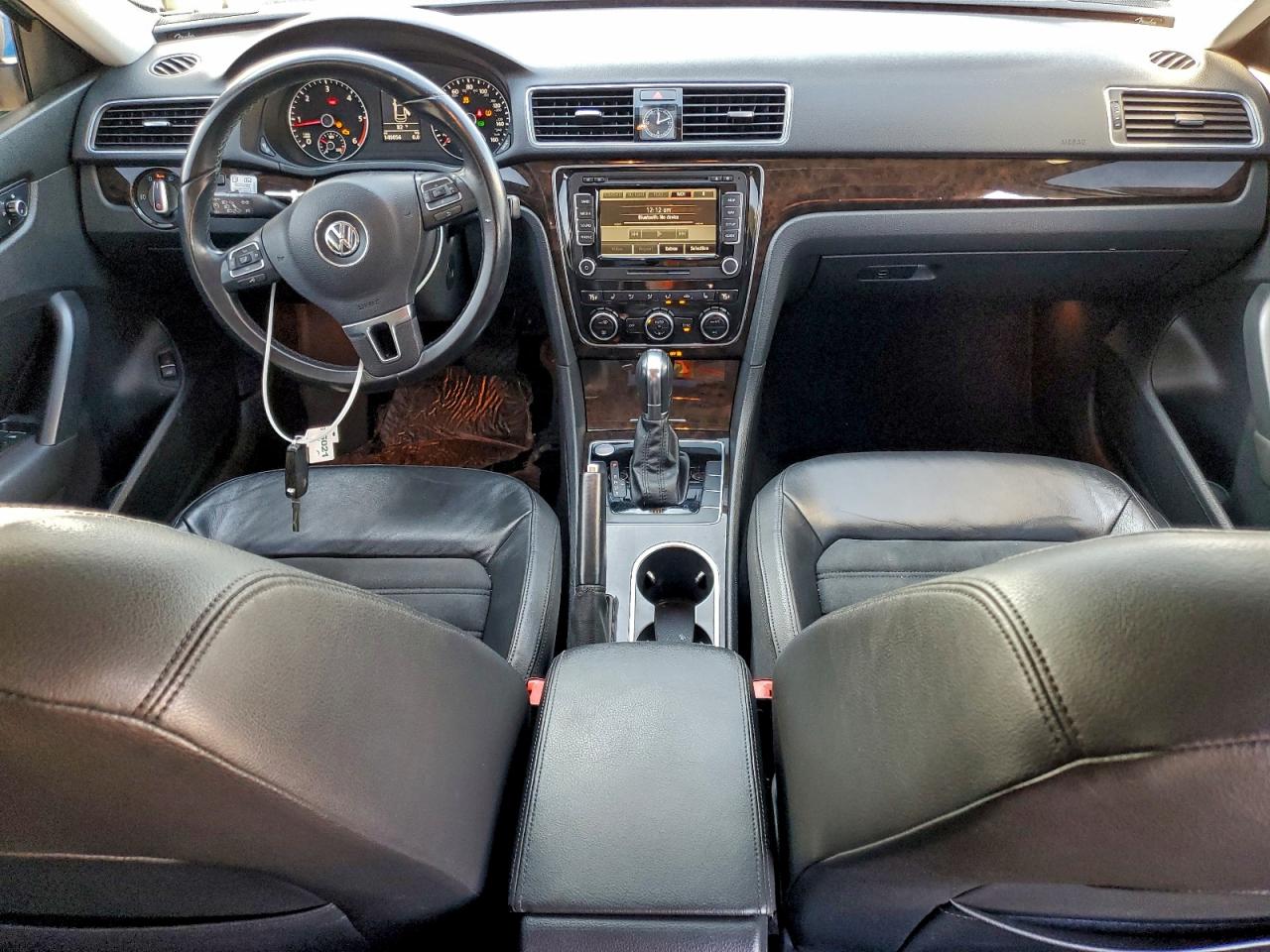 2014 VOLKSWAGEN PASSAT SEL photo 22