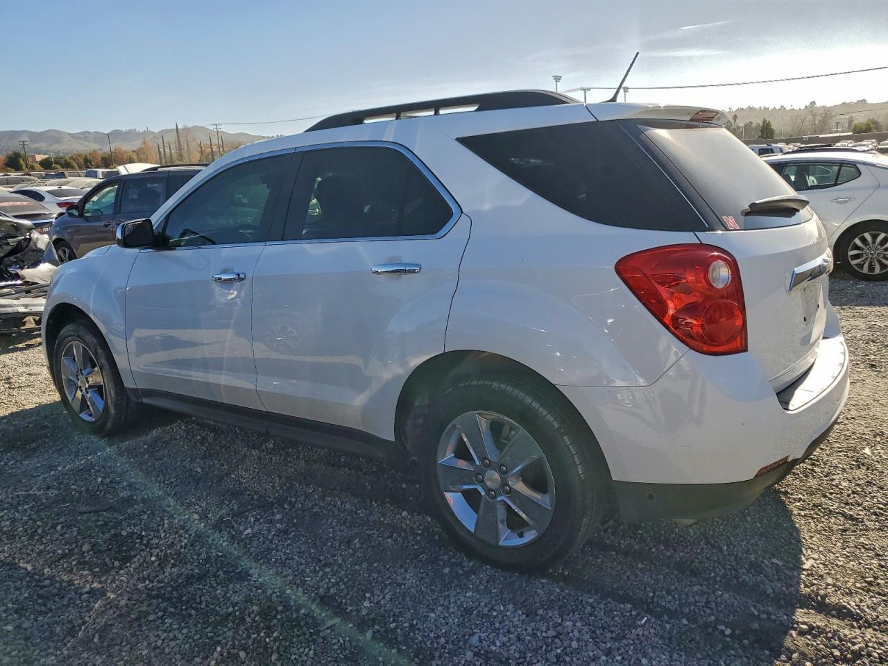 2014 CHEVROLET EQUINOX LT photo 4
