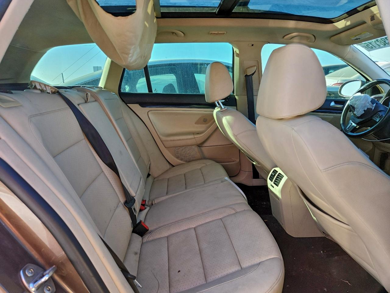 2014 VOLKSWAGEN JETTA TDI photo 19