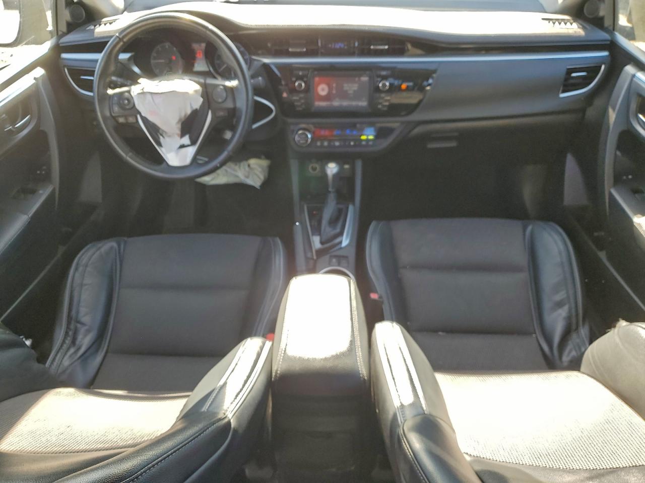 2014 TOYOTA COROLLA L photo 15